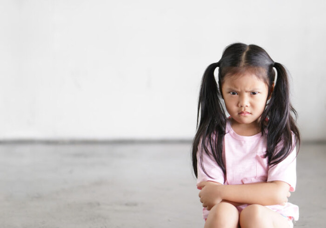 6 biểu hiện chứng tỏ trẻ dần trở nên tự ti, cha mẹ nên can thiệp kịp thời-3