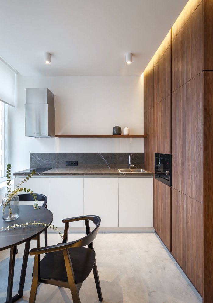 Căn phòng được thiết kế tài tình, dù chỉ 12m2 nhưng có tới tận 4 phòng mà không hề tù túng chật chội, ấn tượng nhất là chiếc giường của chủ nhà-9