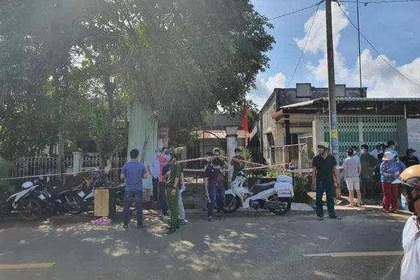 Nam sinh lớp 12 trong nghi án sát hại mẹ rồi dùng dao tự tử: Học lực giỏi, hạnh kiểm tốt, nghiện game-3