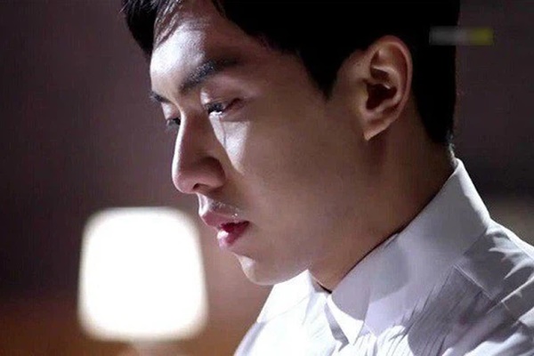 Đưa bạn gái về ra mắt, suốt buổi bố tôi luôn im lặng, thế nhưng cô ấy vừa rời khỏi ông đã tuyên bố một câu khiến tôi chết điếng-1