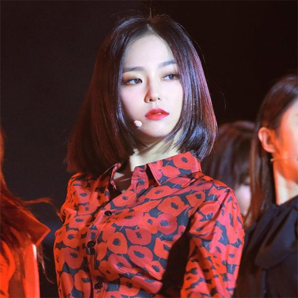 35 Kiểu tóc uốn đẹp nhất 2021 cho nữ cực trẻ trung và quyến rũ-6