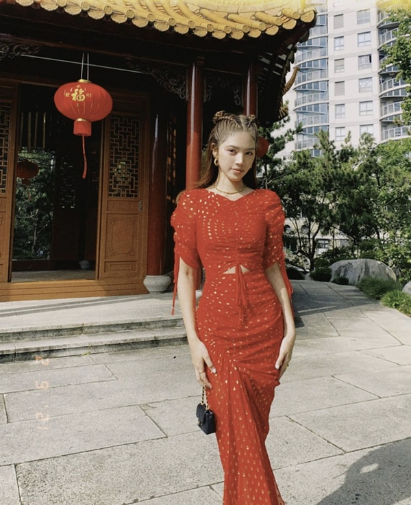 Hoa hậu con nhà giàu” Jolie Nguyễn 1 năm sau ồn ào chấn động: Sống sang chảnh, bất ngờ được cầu hôn và thay đổi rõ ở 1 điểm-17