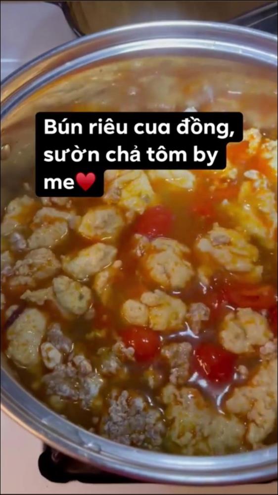 Qua 2 mùa dịch, bà xã Baggio đích thị gái đảm, trình độ nấu ăn lên tay đáng kể, món nào cũng ngon lành đẹp mắt-5