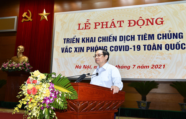 Việt Nam chính thức bắt đầu chiến dịch tiêm chủng vaccine Covid-19 lớn nhất lịch sử cho 75 triệu người dân-2