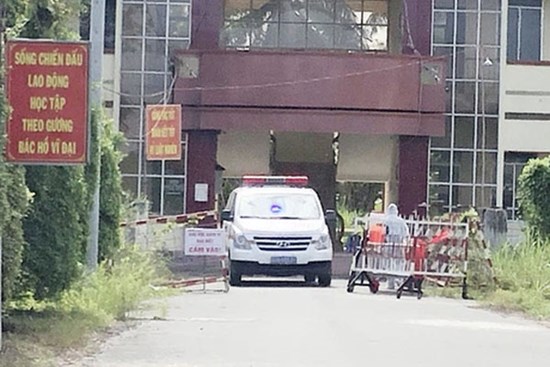 Công an vào cuộc vụ nữ công nhân không được xét nghiệm nhưng có phiếu kết quả 