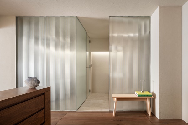 Cải tạo căn hộ tỉ mỉ trong từng chi tiết nhỏ mang đậm phong cách Nhật Bản, thiết kế vách ngăn phòng tắm tạo ra sự độc đáo vô cùng-2