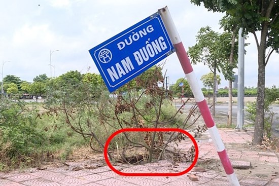 Hố ga mất nắp, những cái 'bẫy' chết người trên đường phố Hà Nội