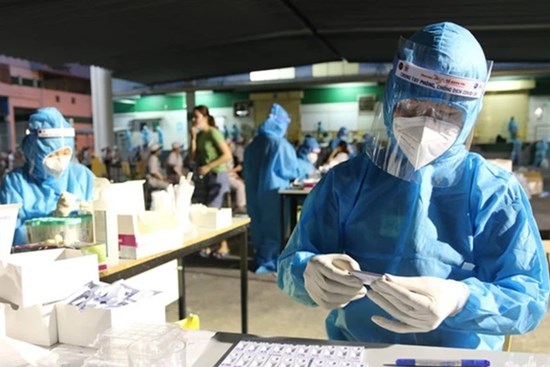 1.000 ca mắc mỗi ngày nhưng TP.HCM chưa có chủ trương cách ly F0 tại nhà
