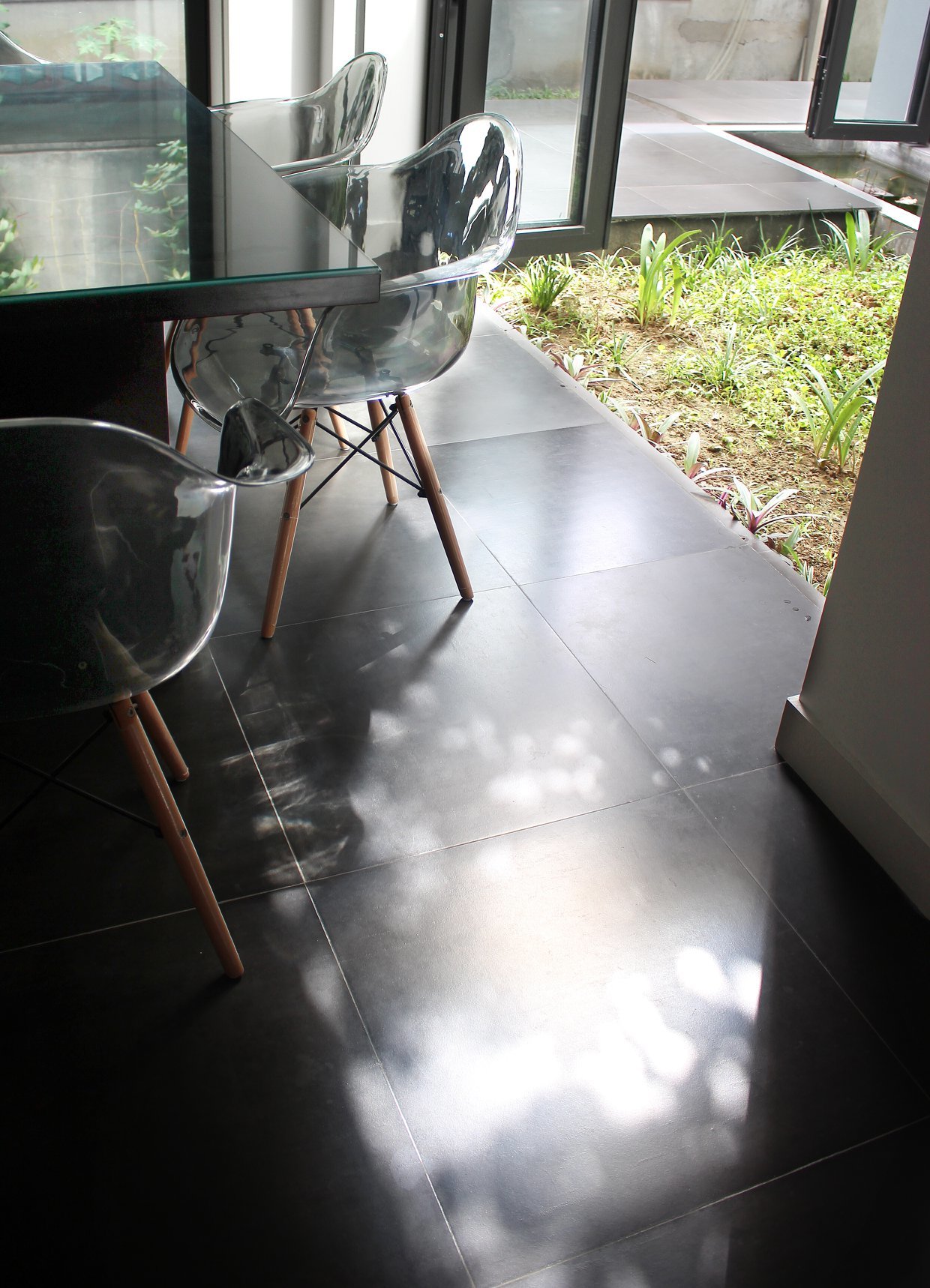 Ngẩn ngơ trước khu vườn bí mật trong ngôi nhà màu trắng ở Hải Phòng-14