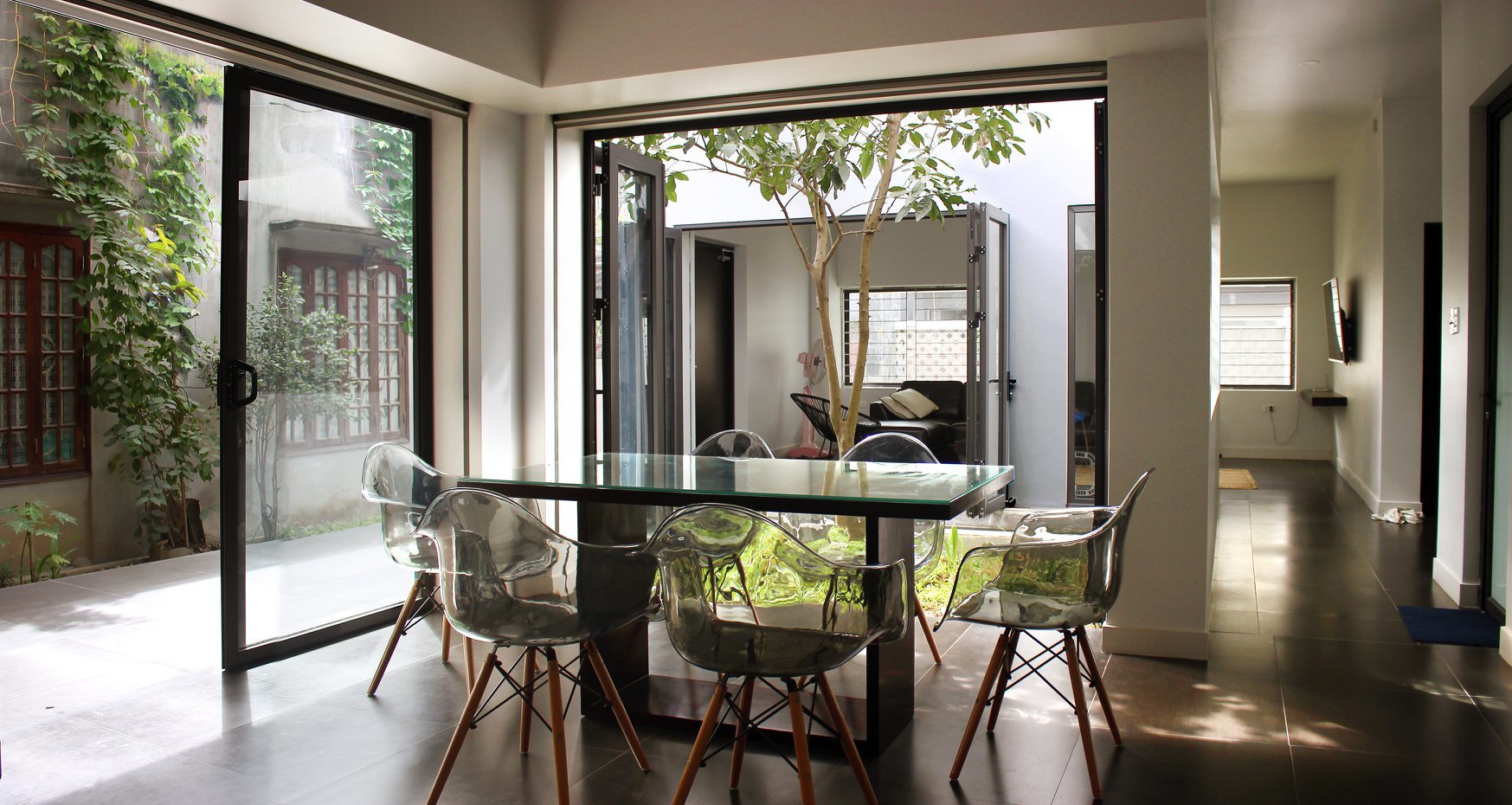 Ngẩn ngơ trước khu vườn bí mật trong ngôi nhà màu trắng ở Hải Phòng-4