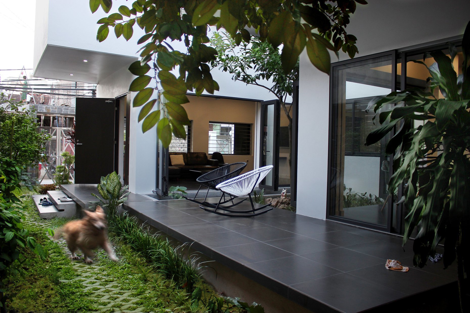 Ngẩn ngơ trước khu vườn bí mật trong ngôi nhà màu trắng ở Hải Phòng-5