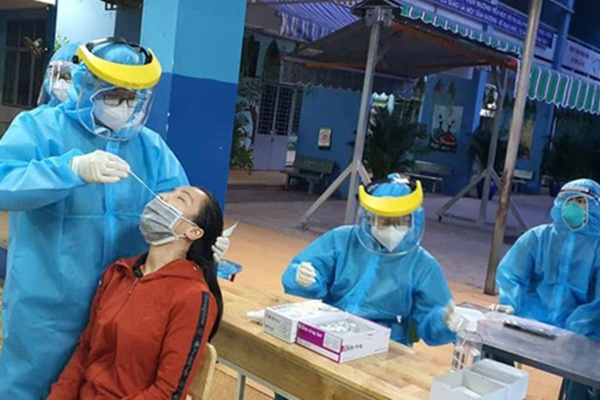 Khẩn trương thành lập bệnh viện dã chiến hơn 16.000 giường ở TP.HCM-12