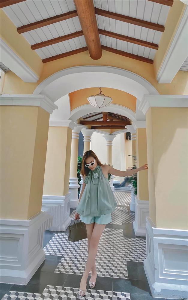 Nam của Hương Vị Tình Thân: Style trong phim bị chê kém nhưng ngoài đời siêu bốc lửa với loạt cách mix đồ trẻ trung-12