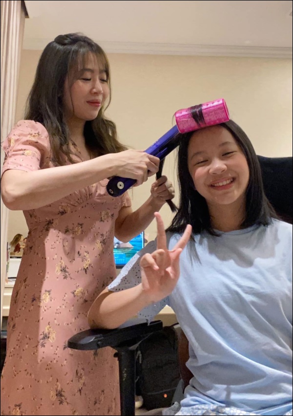 Làm mẹ đơn thân như MC Diệp Chi thật ấm lòng, con gái không chỉ học&nbsp;giỏi mà còn&nbsp;ngoan, tình cảm khiến ai cũng cảm động-6