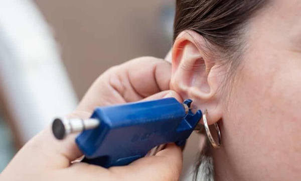 Chỉ vì xỏ khuyên làm đẹp, thiếu nữ 15 tuổi mất mạng trong đau đớn do lỗi chủ quan ngỡ bình thường mà cực kỳ nguy hiểm-3