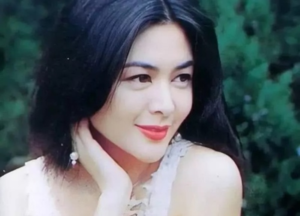 Phụ nữ quá 40 tuổi không thấy 2 chỗ TO ra, 2 chỗ NHỎ lại nghĩa là vẫn trẻ trung, khỏe mạnh hơn tuổi thật rất nhiều-4