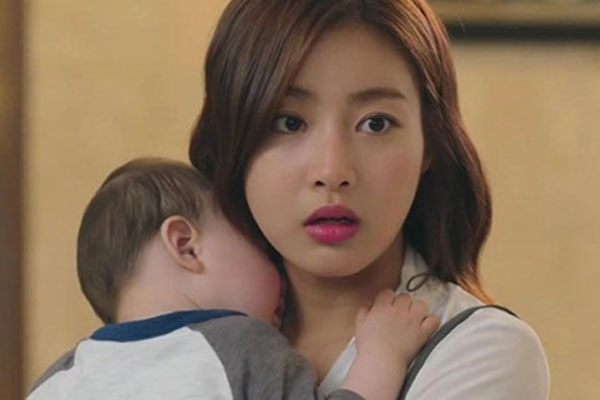 Nàng dâu bế con về ngoại phải xin phép: Làm dâu chứ làm osin đâu mà xin-1