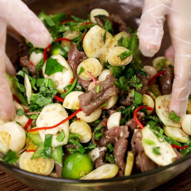 Ngày nắng&nbsp;nóng, làm bát nộm chua ngọt ăn vừa đỡ ngấy lại bon miệng vô cùng-6