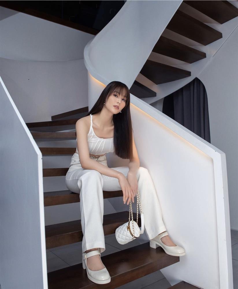 Cách ly tại gia, mỹ nhân Việt khoe sương sương túi hiệu toàn trăm củ-10