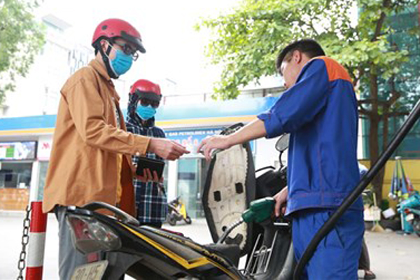 Giá xăng dầu điều chỉnh, đảo chiều sau 3 đợt tăng mạnh-2