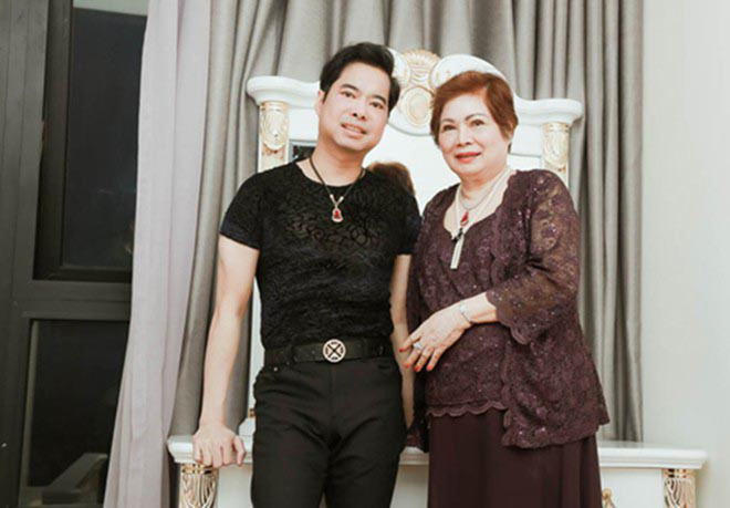 Mẹ ruột Ngọc Sơn vừa qua đời: 28 năm làm hiệu trưởng, nắm giữ mọi tiền bạc của con khi về già-1