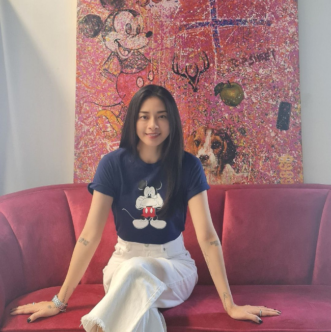 Ngô Thanh Vân rất chăm diện áo thun, nhưng có kiểu nàng 30+ không nên copy vì dễ thành cưa sừng làm nghé-6