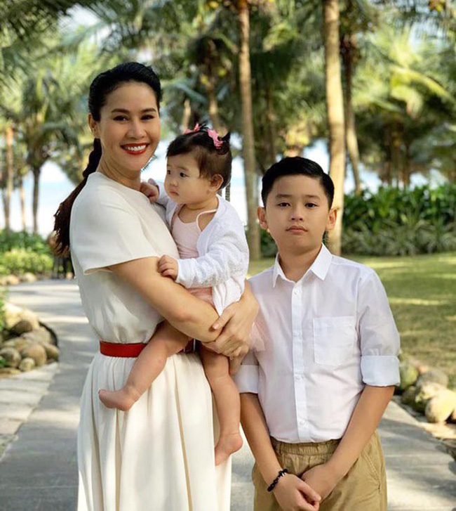 Nghe chị em mách cách để chồng nghén thay, Thân Thúy Hà làm theo ai ngờ cả thai kỳ ông xã nôn ói-2