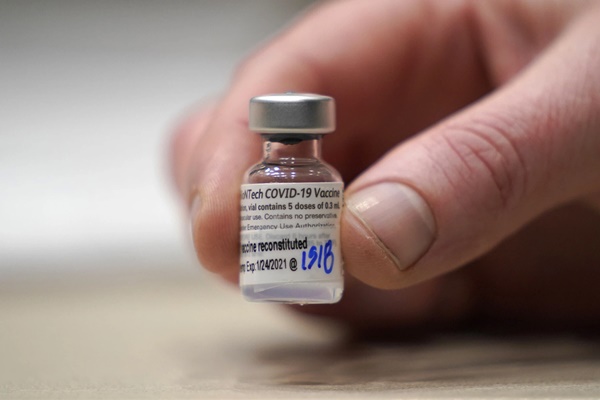 Đối tượng không nên tiêm vaccine Pfizer-2