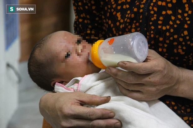 Vụ bé trai sơ sinh bị bỏ trước nhà đôi vợ chồng hiếm muộn: Vợ chồng tôi chạy chữa suốt 20 năm...-5