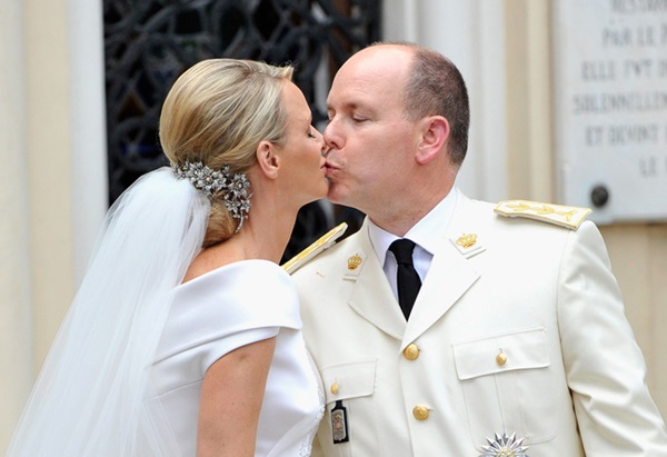 Vương phi Monaco từng cạo nửa đầu chính thức lên tiếng trước tin ly dị chồng đang khiến dư luận xôn xao-1
