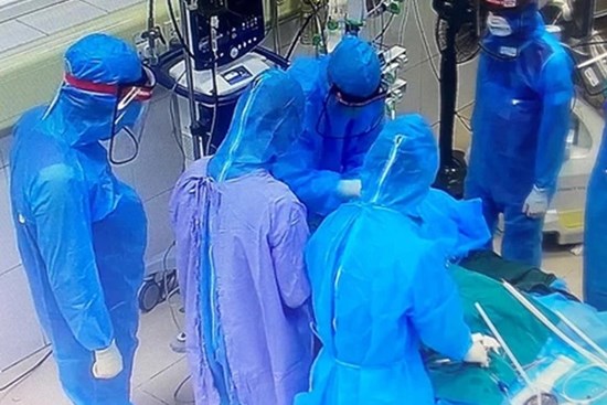 Thêm 5 ca tử vong do mắc Covid-19