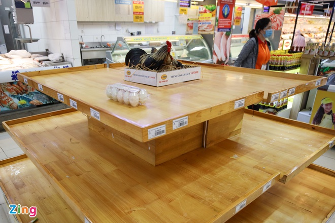 Siêu thị yêu cầu mỗi khách không mua quá 3 vỉ trứng-1