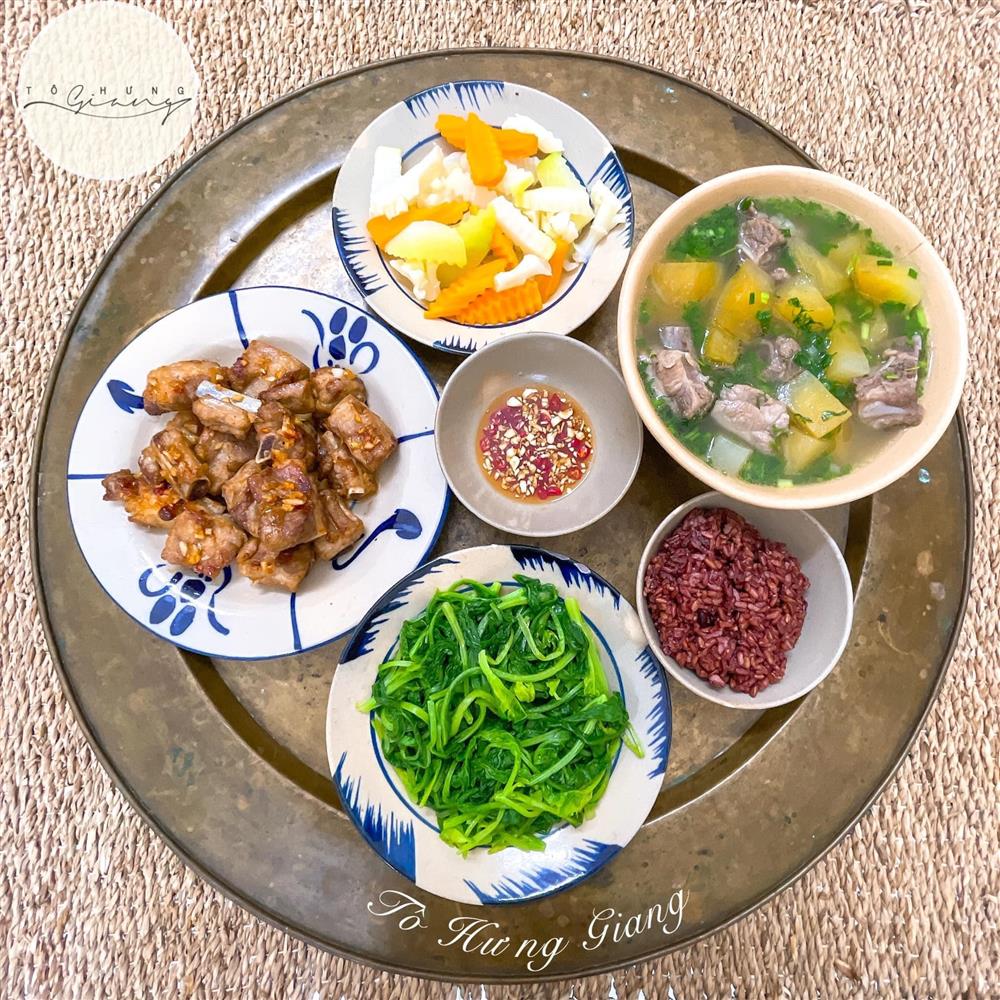 Mẹ đảm Hà Nội bật mí loạt mâm cơm nhà chất hơn nước cất, chị em nội trợ hết phải lo tối nay ăn gì, lưu lại dùng dần dư dả cho cả tháng-7