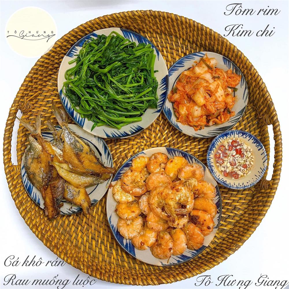 Mẹ đảm Hà Nội bật mí loạt mâm cơm nhà chất hơn nước cất, chị em nội trợ hết phải lo tối nay ăn gì, lưu lại dùng dần dư dả cho cả tháng-13