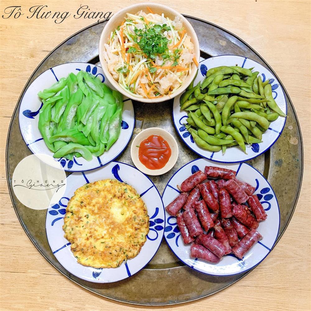 Mẹ đảm Hà Nội bật mí loạt mâm cơm nhà chất hơn nước cất, chị em nội trợ hết phải lo tối nay ăn gì, lưu lại dùng dần dư dả cho cả tháng-18