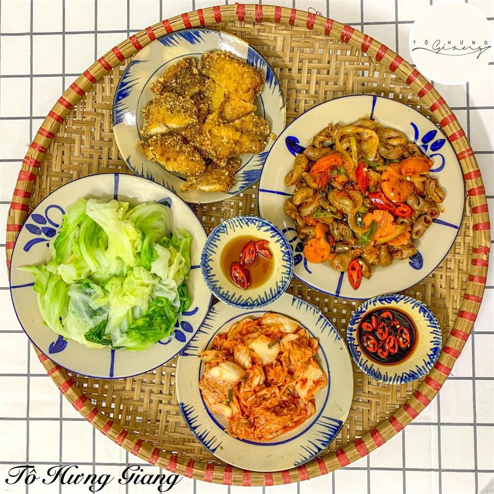 Mẹ đảm Hà Nội bật mí loạt mâm cơm nhà chất hơn nước cất, chị em nội trợ hết phải lo tối nay ăn gì, lưu lại dùng dần dư dả cho cả tháng-20