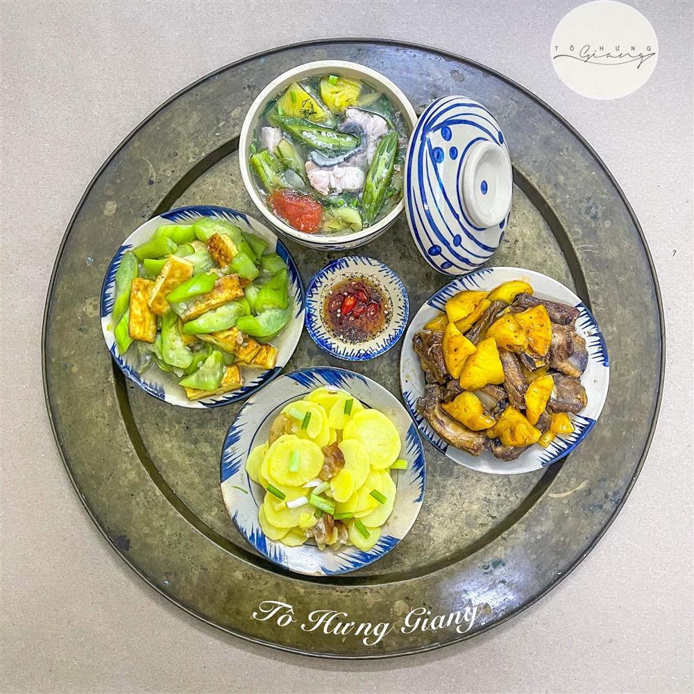 Mẹ đảm Hà Nội bật mí loạt mâm cơm nhà chất hơn nước cất, chị em nội trợ hết phải lo tối nay ăn gì, lưu lại dùng dần dư dả cho cả tháng-21