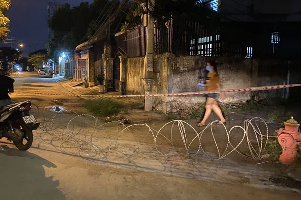 Tập thể dục giữa mùa dịch bị lực lượng chức năng bắt quả tang, người đàn ông có pha chạy trốn khiến ai nấy bàng hoàng-3