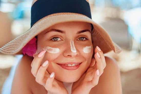 4 tips dưỡng da sáng bật tông, không khuyết điểm: Quá lý tưởng để thực hiện trong những ngày nghỉ ở nhà