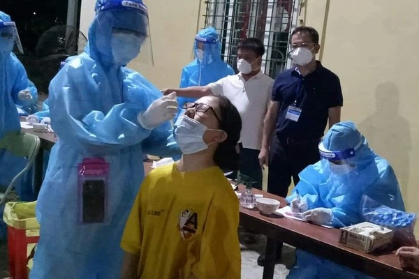 Hà Nội: Phát hiện thêm 3 ca dương tính SARS-CoV-2, trong đó 2 người về từ TP.HCM-2