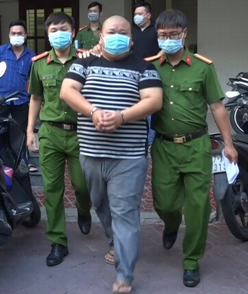 Bắt trùm giang hồ cầm đầu băng đòi nợ, bắt giữ người trái pháp luật-2
