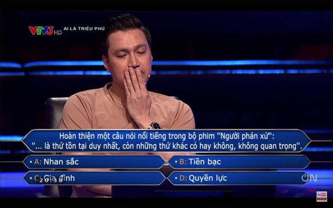 Việt Anh thắng 60 triệu ở Ai là triệu phú, Quỳnh Nga vào bình luận ý nhị, bên dưới còn có người nhắc danh hiệu NSƯT-3