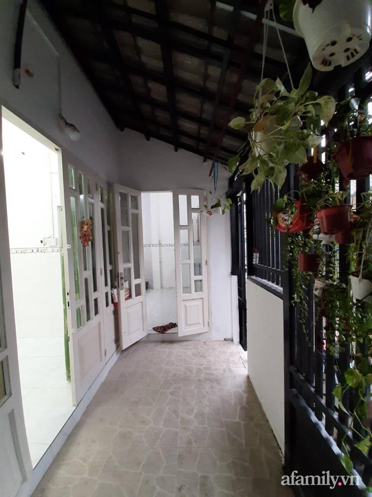 Nhà trong hẻm chỉ 36m² vẫn đẹp hiện đại sau cải tạo với chi phí 450 triệu đồng ở Sài Gòn-2