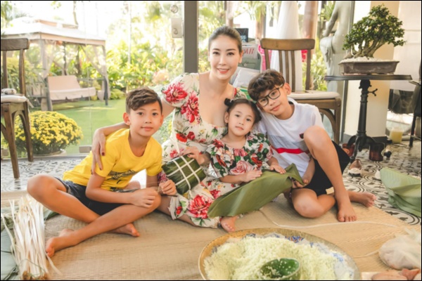 Hoa hậu Hà Kiều Anh xinh đẹp, giỏi giang mà nấu ăn cũng siêu đỉnh, nghỉ dịch làm món bún chả&nbsp;thơm nức đãi cả nhà-10