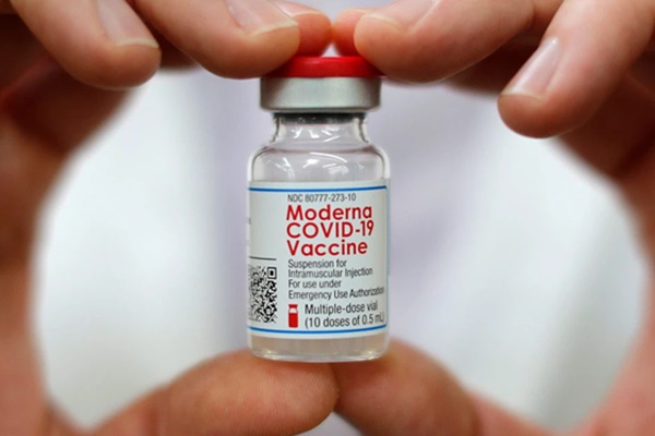 Đối tượng không nên tiêm vaccine Moderna-1