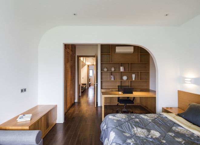 Ngôi nhà cắt khoét siêu art chiếm spotlight cả khu phố: Design bên trong xịn không kém, sân thượng chill như quán cafe-18