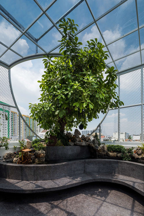 Ngôi nhà cắt khoét siêu art chiếm spotlight cả khu phố: Design bên trong xịn không kém, sân thượng chill như quán cafe-19