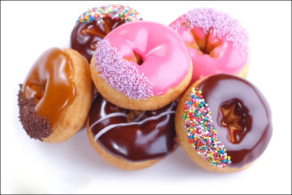 Mẹ đảm bỏ túi cách làm bánh donut tại nhà thơm ngon, bắt mắt không thua gì ngoài hàng bé nào cũng thích mê-8