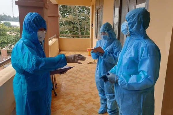 Hà Nội: Phát hiện 4 ca dương tính SARS-CoV-2, trong đó có 1 đầu bếp kiêm shipper quán Pizza ở phố Đoàn Trần Nghiệp-2