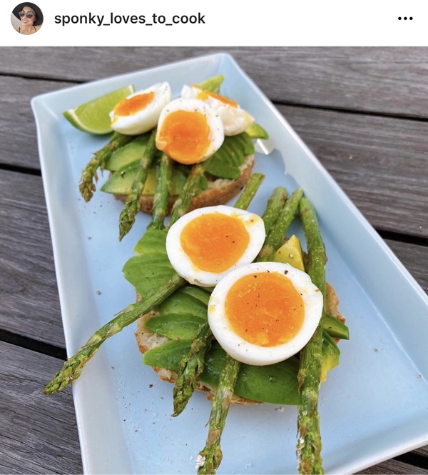 Hà Tăng ăn bơ theo 2 nguyên tắc cực khác biệt: Đơn giản nhưng giúp hấp thụ dinh dưỡng vượt trội, để U40 mà vẫn xinh đẹp, khỏe khoắn-6